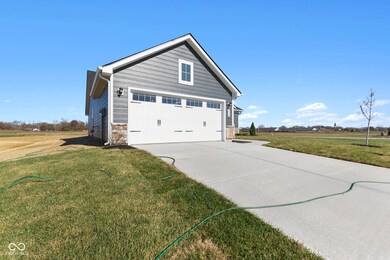432 Charles Freer Ln, Whiteland, IN 46184 - photo 3