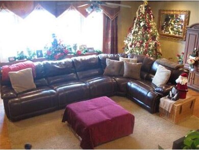 7 Mary Lyon Dr, South Hadley, MA 01075 - photo 3