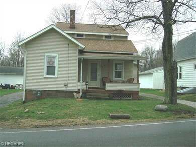 431 Baum St SE has newer vinyl windows, new roof 2