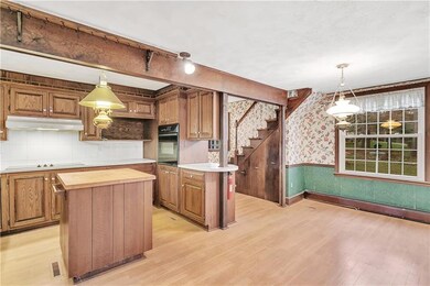 The eat-in kitchen is beautifully laid out...