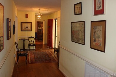 302 Hickory Dr, Manakin Sabot, VA 23103 - photo 2