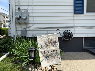 182 Newland Ave, Woonsocket, RI 02895 - photo 4