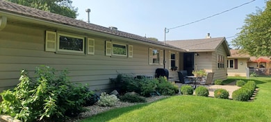 1115 Swanhill Dr, Albert Lea, MN 56007 - photo 5