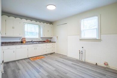 1925 W Atlantic St, Springfield, MO 65803 - photo 2