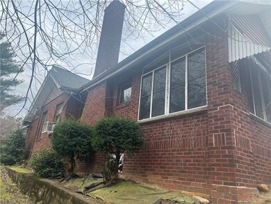 2512 Gibbs Ave NE, Canton, OH 44714 - photo 3