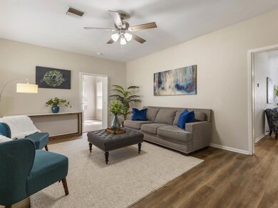 521 Woodard Ave, Cleburne, TX 76033 - photo 5