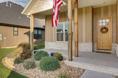 3049 W Edward St, Springfield, MO 65810 - photo 4