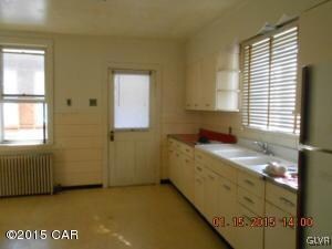 616 E Bertsch St, Lansford, PA 18232 - photo 4