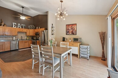 209 Lorien Ct, East Dundee, IL 60118 - photo 4