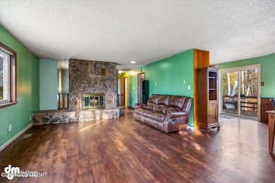 09-Living Room_SLS_-6818