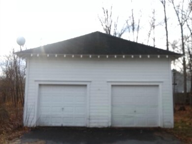 23 Cedar St, Dexter, ME 04930 - photo 4