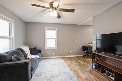 4508 SW 3rd St, Des Moines, IA 50315 - photo 3