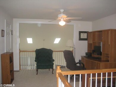 Loft - This wonderful loft makes a great office, p
