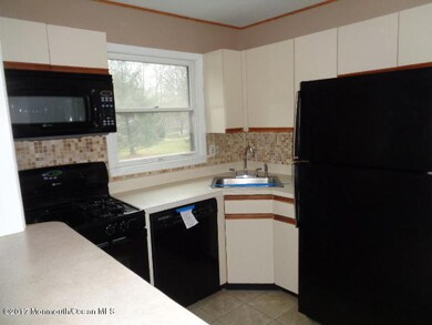 2 Ginger Ct unit 3, Eatontown, NJ 07724 - photo 3