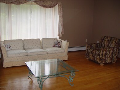 168 Warner Dr, Saylorsburg, PA 18353 - photo 4