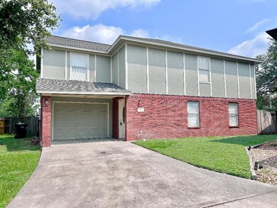 26 Regency Ln, Houston, TX 77088 - photo 2