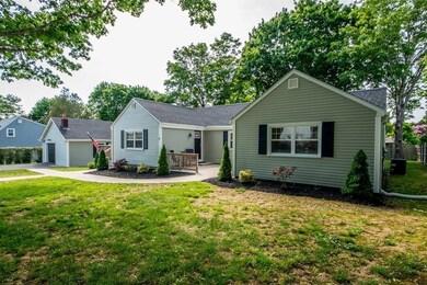 9 Norcroft St, South Dartmouth, MA 02748 - photo 4