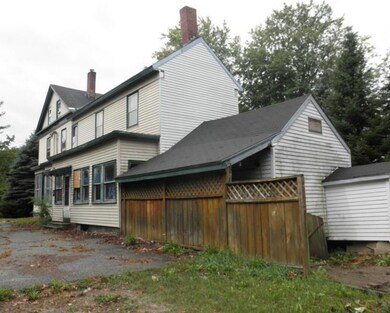 39 Pleasant St, Mechanic Falls, ME 04256 - photo 2