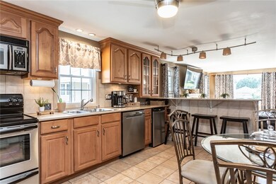 39 Butler St, Cranston, RI 02920 - photo 5