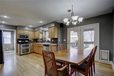 15416 Maple St, Overland Park, KS 66223 - photo 5