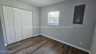 5927 Ridgeway Rd E, Jacksonville, FL 32244 - photo 4