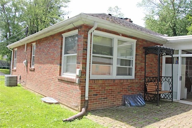 405 Chelsea Ave, Erie, PA 16505 - photo 3