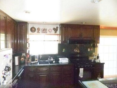 Gourmet Kitchen.