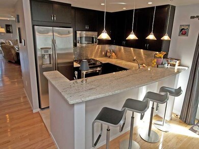 Kitchen. Gorgeous renovated kitchen with granite, 