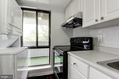 5756 Village Green Dr unit G, Alexandria, VA 22309 - photo 4