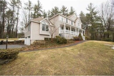 3 Hyde Park Cir, Londonderry, NH 03053 - photo 3