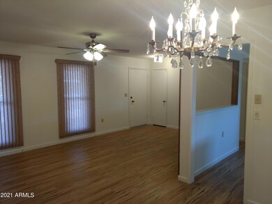 10025 W Cumberland Dr, Sun City, AZ 85351 - photo 4