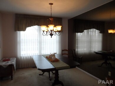 3733 W Saymore Ln, Peoria, IL 61615 - photo 7