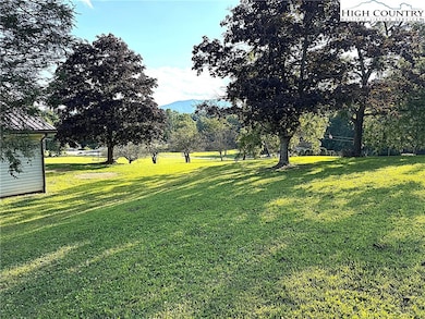 171 Wilcox Dr, Crumpler, NC 28617 - photo 6