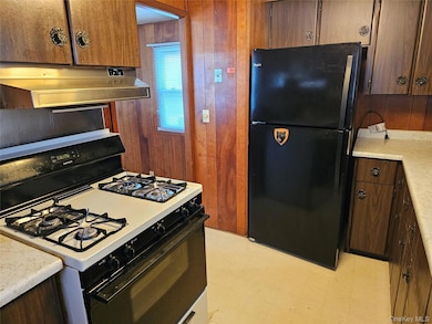 1964 River Rd unit 37, Calverton, NY 11933 - photo 5