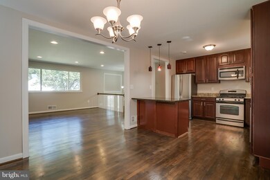 5605 Jason St, Cheverly, MD 20785 - photo 4