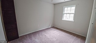 1950 Mayflower Dr, Woodbridge, VA 22192 - photo 6