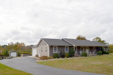 1303 Earl Jones Rd, Crossville, TN 38555 - photo 3
