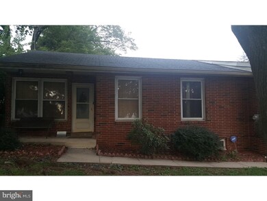 23 W Freedley St, Norristown, PA 19401 - photo 2