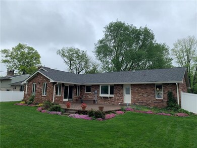 3330 Grove Pkwy, Columbus, IN 47203 - photo 2