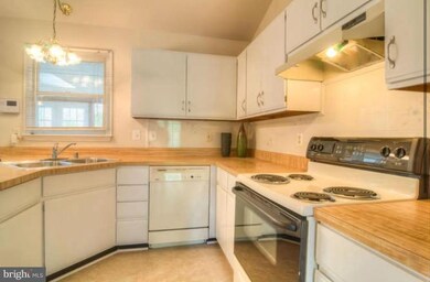 128 Stevens Dr, Stafford, VA 22556 - photo 6