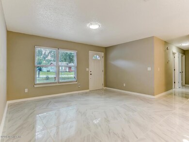 8981 Winrock Dr N, Jacksonville, FL 32216 - photo 6