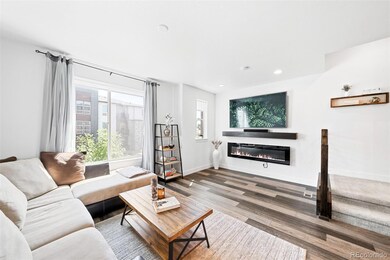 2513 N Newark Ct, Aurora, CO 80010 - photo 4