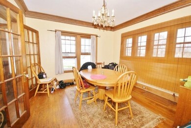 7 Dining