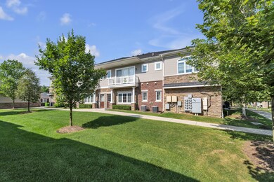 5633 Arbor Chase Dr, Ann Arbor, MI 48103 - photo 2