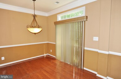 8931 Milford Haven Ct unit 31C, Lorton, VA 22079 - photo 2