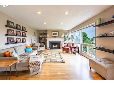 8140 SW 2nd Ave, Portland, OR 97219 - photo 3