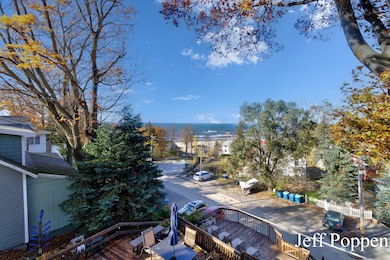 22 Edwards Ave, Grand Haven, MI 49417 - photo 2