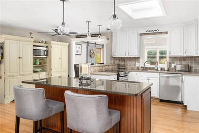 Breakfast Bar
