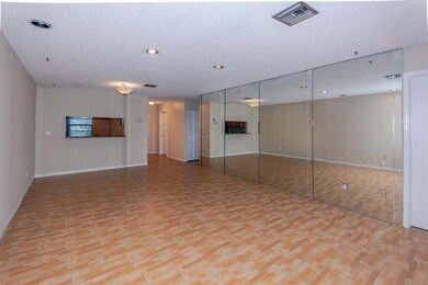 1600 Granfern Ave West Palm-large-007-17