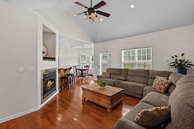 806 E Grant St, Ash Grove, MO 65604 - photo 5